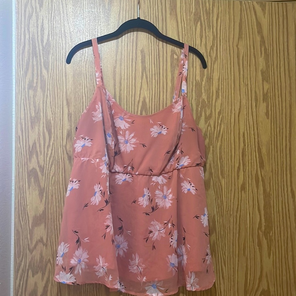 Torrid pink tank with floral print